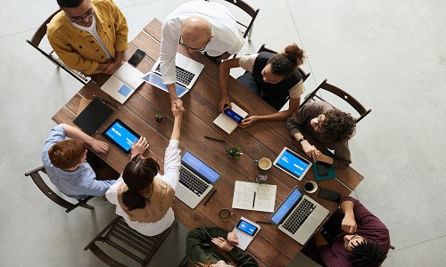 Cómo liderar un equipo de trabajo eficazmente en una empresa.