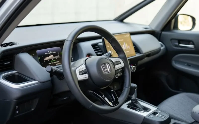 Detalle del interior de uno de los autos con mejor relacion calidad precio del mercado uruguayo actual.